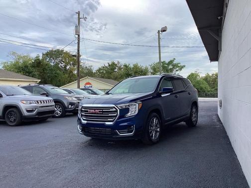 2023 GMC Terrain SLT