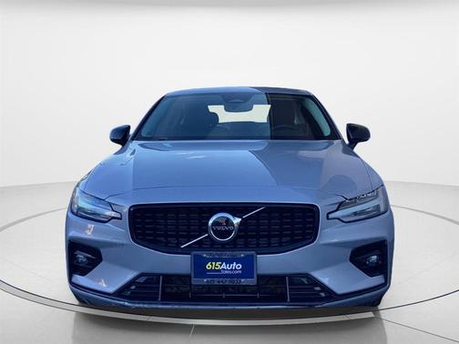 2024 Volvo S60 B5 Core Dark Theme