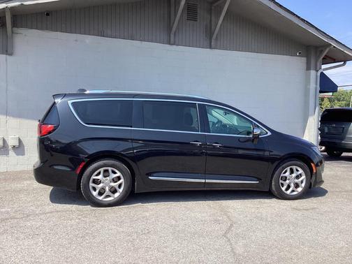 2019 Chrysler Pacifica Limited