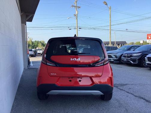2024 Kia Soul LX