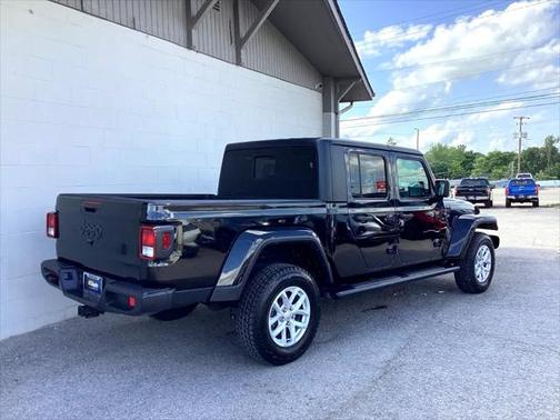 2023 Jeep Gladiator Sport S