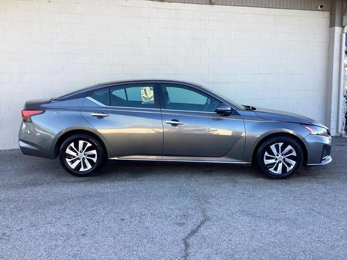 2024 Nissan Altima S FWD