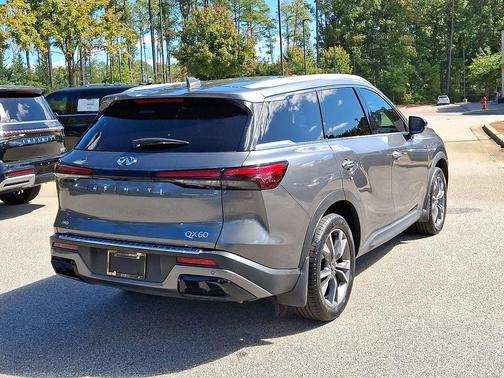 2024 INFINITI QX60 Luxe