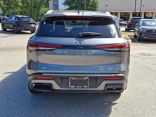 2024 INFINITI QX60 Luxe