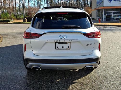 2022 INFINITI QX50 LUXE