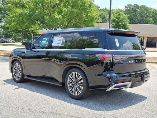 2025 INFINITI QX80 Luxe