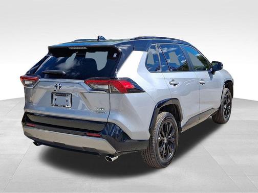 2023 Toyota RAV4 Hybrid SE