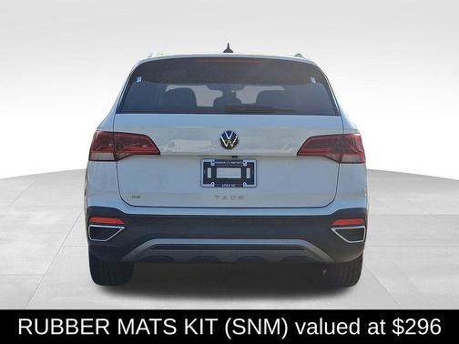 Pure White 2023 Volkswagen Taos 1.5T SE