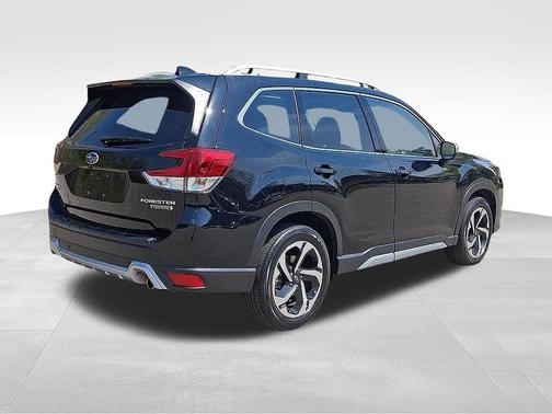 Crystal Black Silica 2024 Subaru Forester Touring