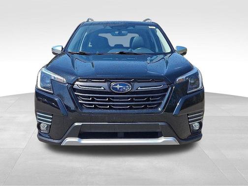 Crystal Black Silica 2024 Subaru Forester Touring