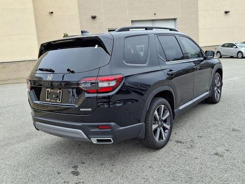 2024 Honda Pilot Touring 8-Passenger