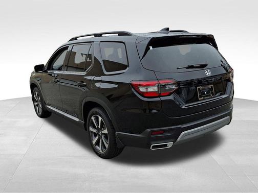 2024 Honda Pilot Touring 8-Passenger