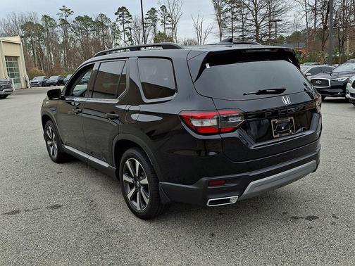 2024 Honda Pilot Touring 8-Passenger