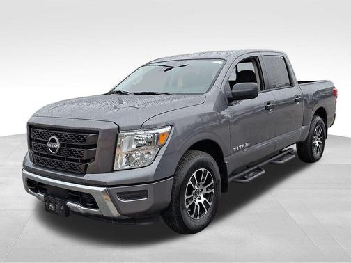 2024 Nissan Titan SV