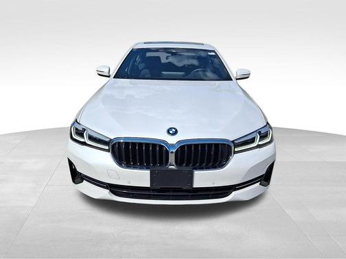 Mineral White Metallic 2023 BMW 530e Base