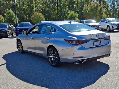 2025 Lexus ES 350 Base