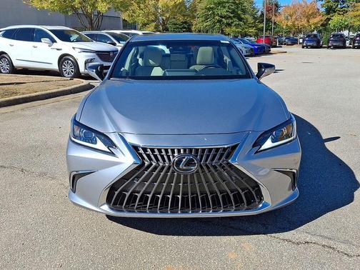 2025 Lexus ES 350 Base