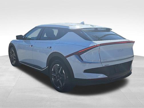 2025 Kia EV6 Light Long Range