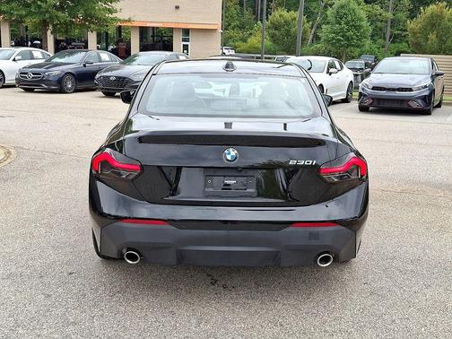 2023 BMW 230 i