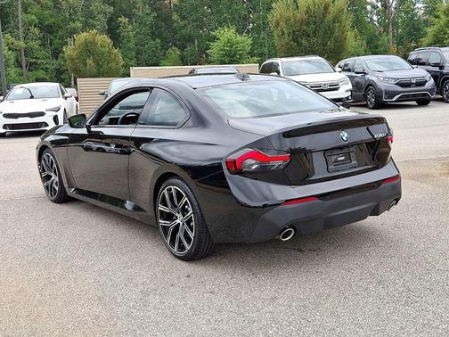 2023 BMW 230 i
