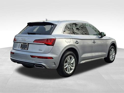 2023 Audi Q5 45 S line Premium