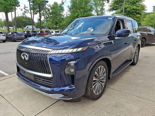 2025 INFINITI QX80 Luxe