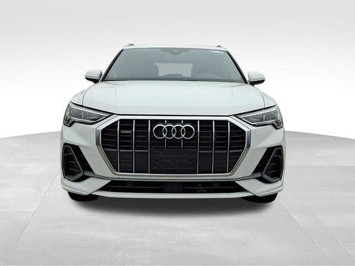 2024 Audi Q3 Premium 45 TFSI S line quattro Tiptronic