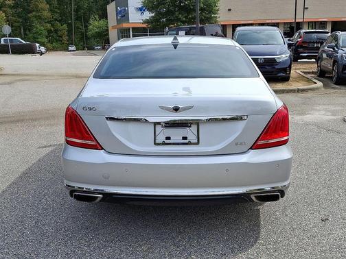 2017 Genesis G90 Premium