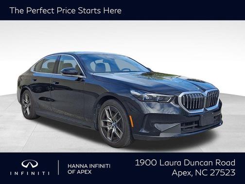 Black Sapphire Metallic 2025 BMW i5 eDrive40