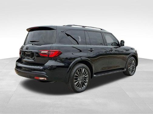 2023 INFINITI QX80 SENSORY AWD