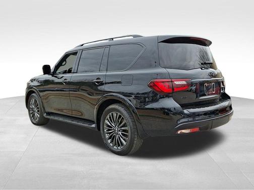2023 INFINITI QX80 SENSORY AWD
