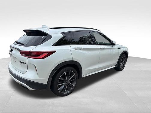 Radiant White 2024 INFINITI QX50 SPORT