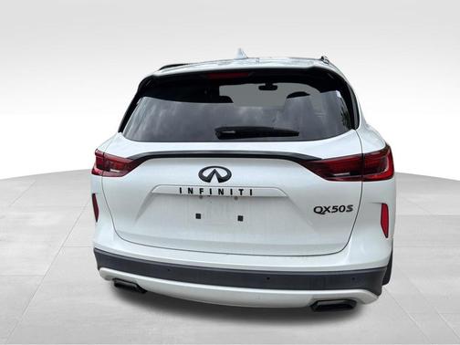 Radiant White 2024 INFINITI QX50 SPORT