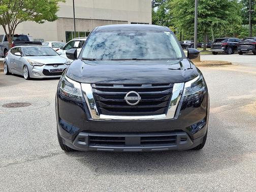 2022 Nissan Pathfinder S 4WD