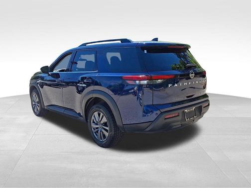 Deep Ocean Blue Pearl 2024 Nissan Pathfinder SV 4WD