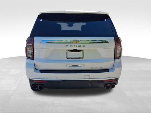 Iridescent Pearl Tricoat 2023 Chevrolet Tahoe Premier