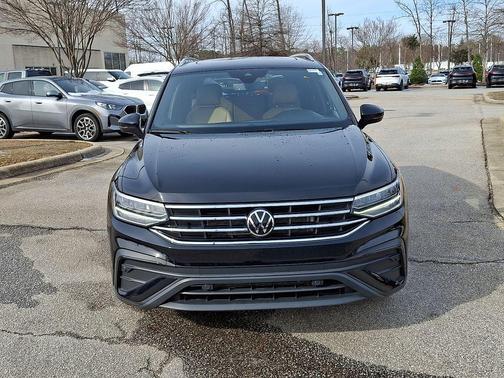 2024 Volkswagen Tiguan 2.0T SE 4MOTION