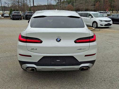 2023 BMW X4 xDrive30i