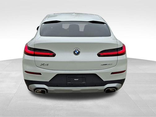 2023 BMW X4 xDrive30i