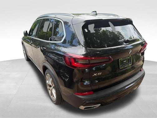 Black Sapphire Metallic 2022 BMW X5 xDrive40i