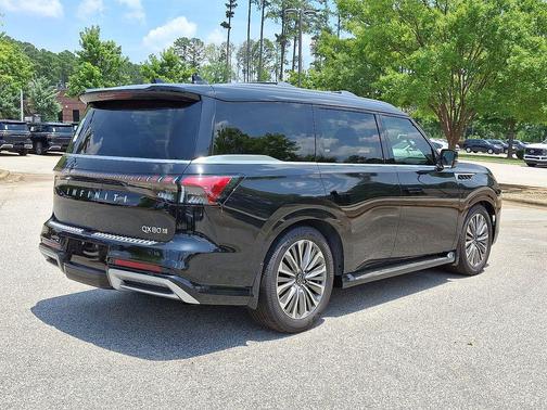 2025 INFINITI QX80 SENSORY AWD