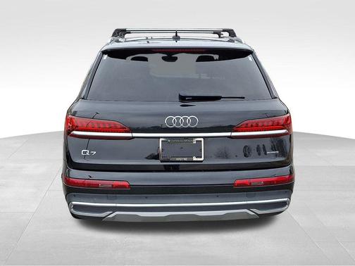 2022 Audi Q7 55 Premium Plus