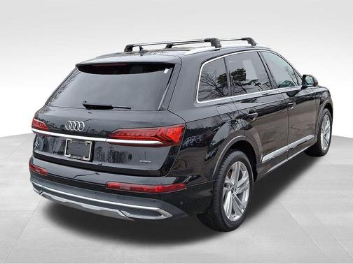 2022 Audi Q7 55 Premium Plus