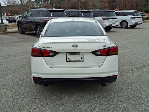 2024 Nissan Altima SR FWD