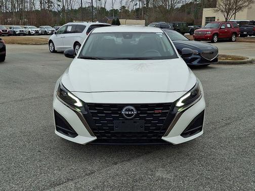 2024 Nissan Altima SR FWD