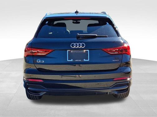2022 Audi Q3 45 S line Premium Plus