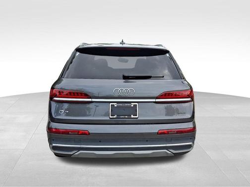 Gray Metallic 2023 Audi Q7 55 Prestige