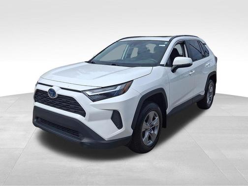 Ice Cap 2024 Toyota RAV4 Hybrid XLE