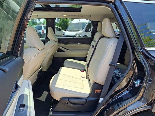 2025 INFINITI QX60 SENSORY