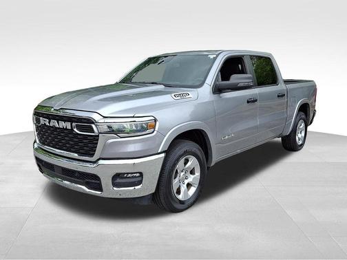 Billet Silver Metallic Clearcoat 2025 RAM 1500 Big Horn/Lone Star